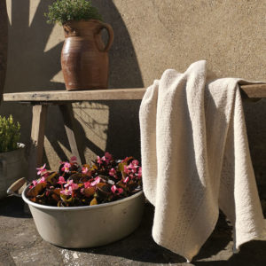 drap de bain serviette en lin lave tissage gaufree couleur beige