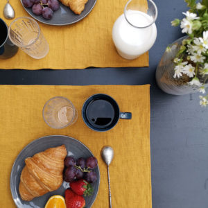 set de table en pur lin lavé couleur moutarde